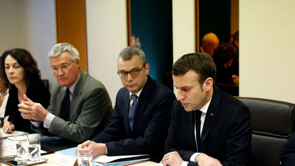 Couvre-feu, reconfinements... Les pistes étudiées par Macron pour stopper la deuxième vague