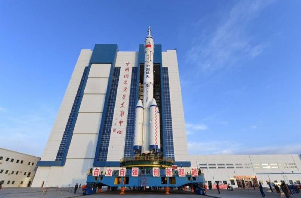 Chine lance un vaisseau spatial habité Shenzhou-13