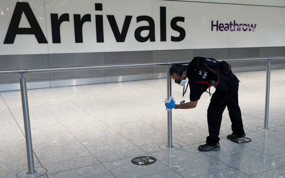 Covid-19 : pour les arrivées en Angleterre, des tests antigéniques moins coûteux à la place des PCR