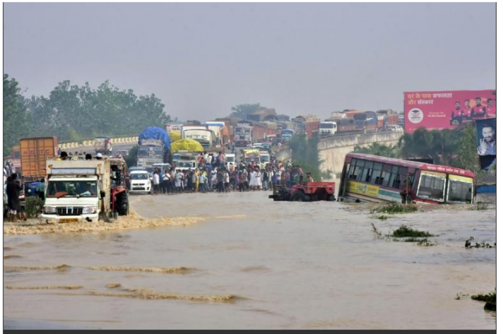 Près de 200 morts en Inde et au Népal dans des inondations et glissements de terrain