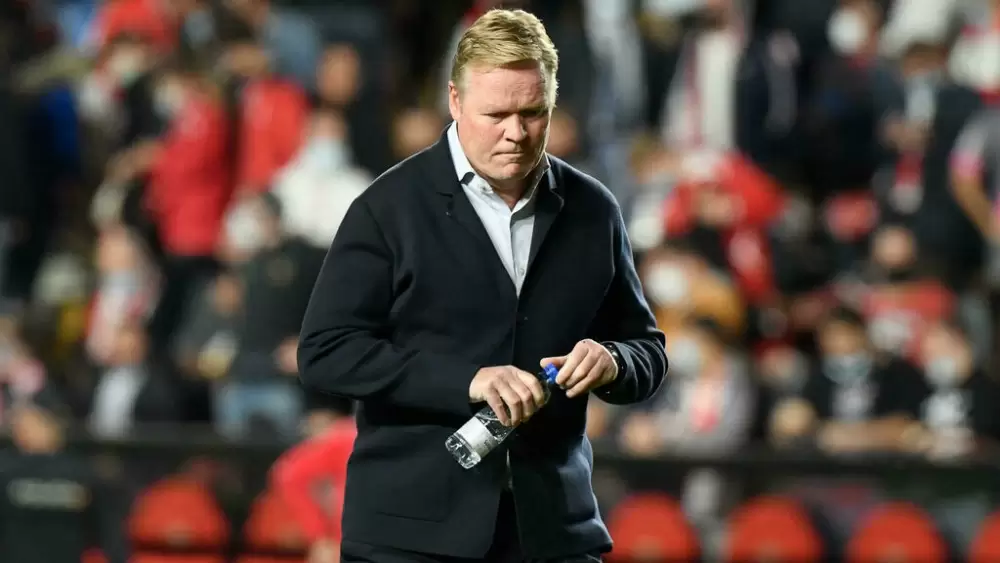 Football : le FC Barcelone limoge son entraîneur Ronald Koeman