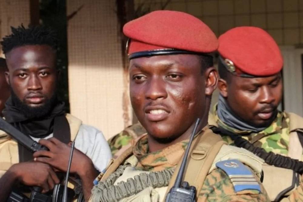 Le capitaine Ibrahim Traoré officiellement désigné président du Burkina Faso