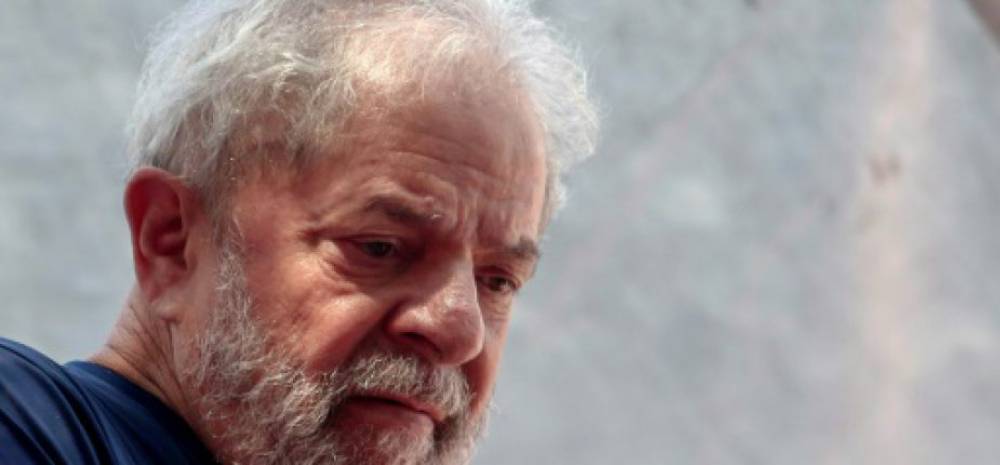 Brésil: Lula et Bolsonaro en « guerre de religion » pour séduire l’électorat