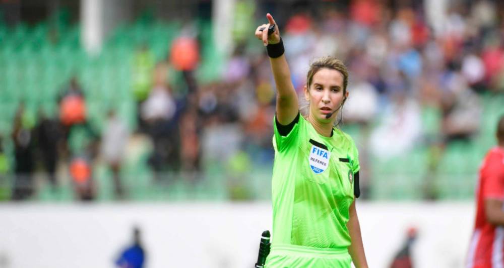 Mondial féminin U17: Bouchra Karboubi et deux adjointes marocaines au sifflet du match France-Canada