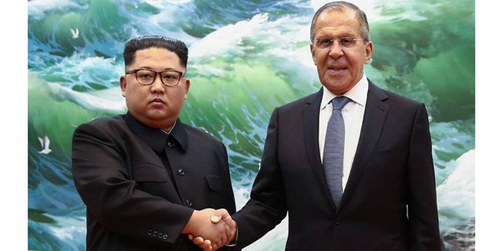 Le chef de la diplomatie russe reçu par Kim Jong Un