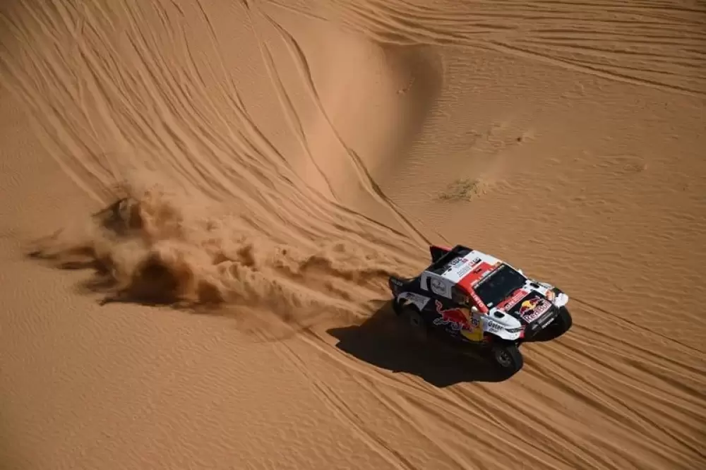 Rallye du Maroc (2e étape) : victoire de Nasser Al Attiyah (auto) et Tosha Schareina (moto)