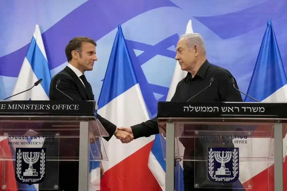 Macron veut créer une "coalition internationale" contre le Hamas et ne pipe mot sur les victimes palestiniennes