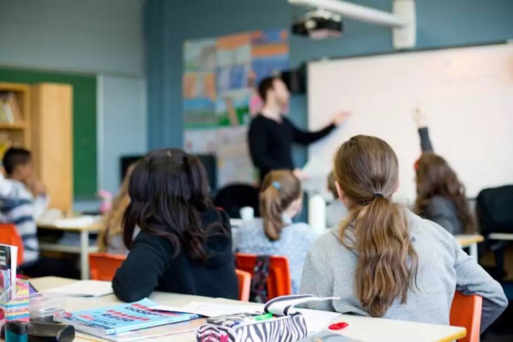 Face à la pénurie d'enseignants, le Québec lance une campagne destinée aux jeunes