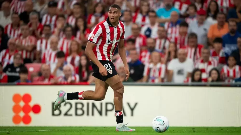 Liga : l’attaquant marocain Maroan Sannadi opéré du genou lundi