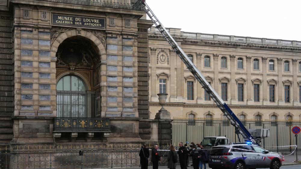 Le Louvre reste fermé au lendemain d’un braquage de bijoux d’une valeur inestimable
