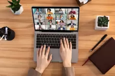 Google Meet vous maquille avant vos réunions grâce à une nouvelle option bluffante