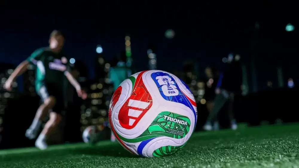 La FIFA dévoile Trionda, le ballon officiel de la Coupe du monde 2026