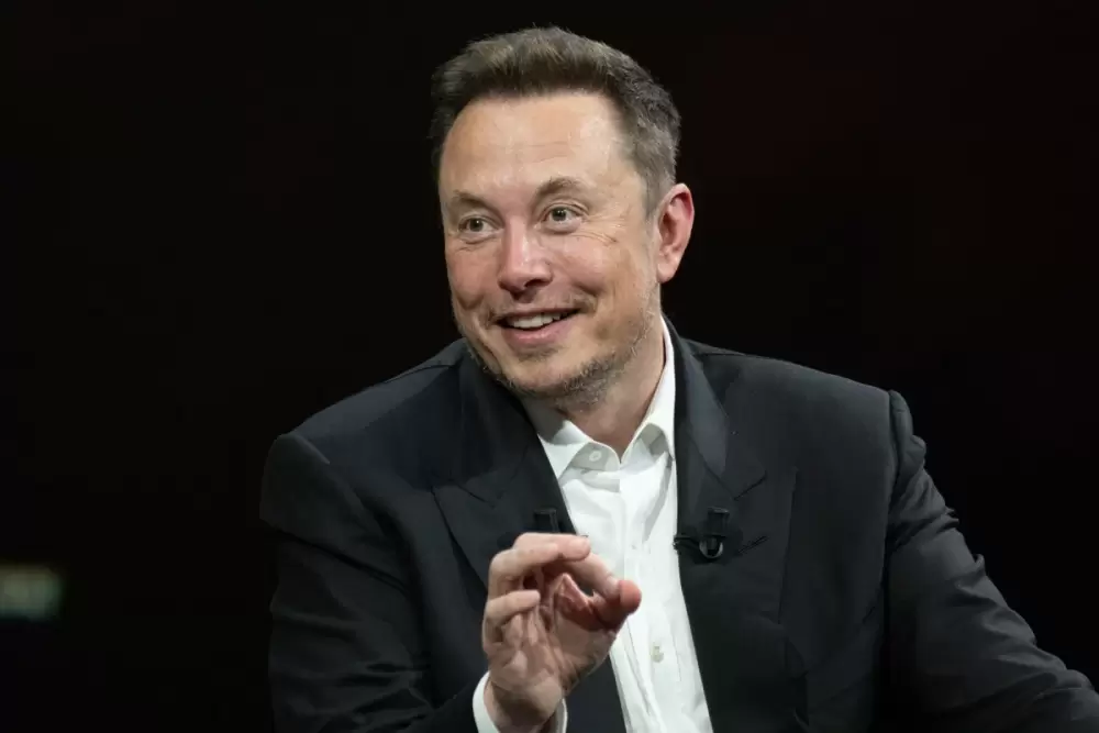 Elon Musk nous en dit plus sur Macrohard, qui va ironiquement s'inspirer du concurrent historique Microsoft