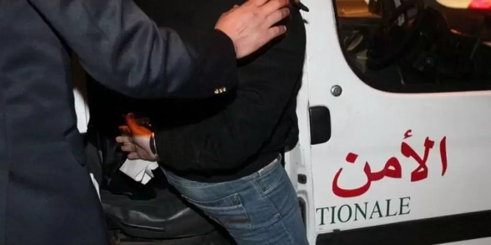 Al Hoceima : un individu asperge une personne avec un liquide inflammable et lui met le feu sur la voie publique