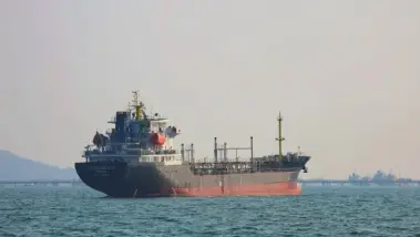 Les cours du pétrole retombent avec des espoirs de...