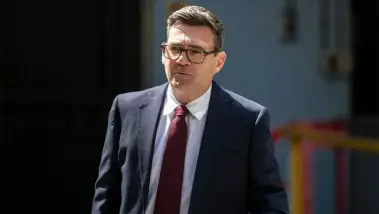 Royaume-Uni : Andy Burnham relance les accusations...