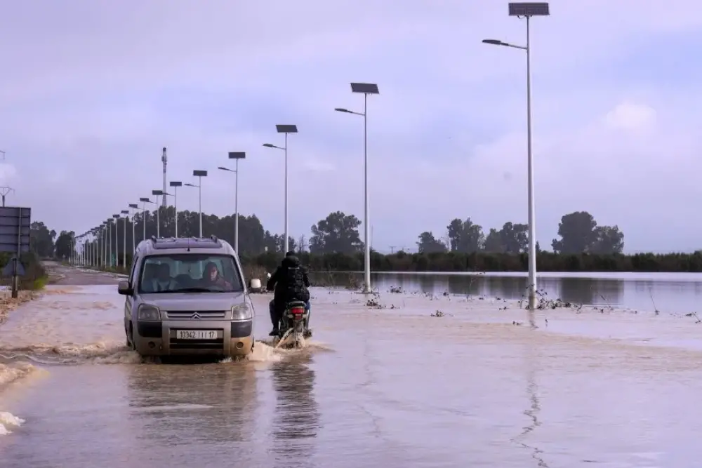 Errachidia, Midelt, Tinghir : Les crues provoquent des coupures de routes et des évacuations