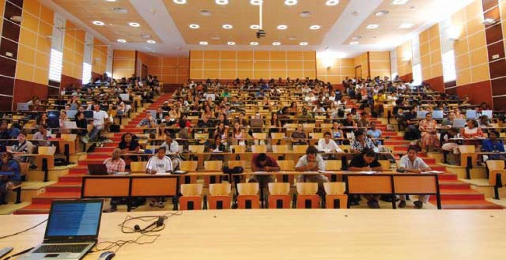 Enseignement supérieur au Maroc : les formations payantes relancent le débat sur l’égalité des chances