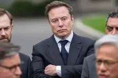 SpaceX emprunte pas moins de 40 milliards pour financer l’achat de puces IA