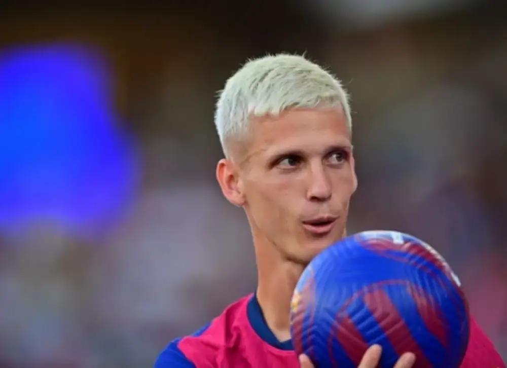 FC Barcelone : Dani Olmo indisponible un mois en raison d'une blessure à l'adducteur