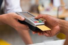 Paiement électronique : Bank Al-Maghrib abaisse à 0,5 % le plafond de la commission sur les cartes bancaires marocaines