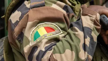Mali: l'armée annonce des frappes contre deux posi...