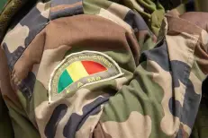 Mali: l'armée annonce des frappes contre deux positions de groupes terroristes