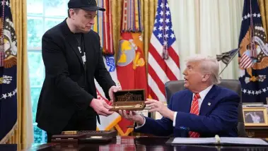 Musk décoré jeudi par Trump pour ses contributions...