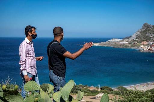 À la frontière avec Sebta, des milliers de transfrontaliers marocains privés de gagne-pain à cause de la crise