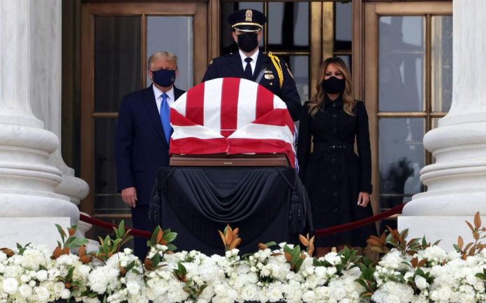 Trump à la Cour suprême pour rendre hommage à la juge Ginsburg
