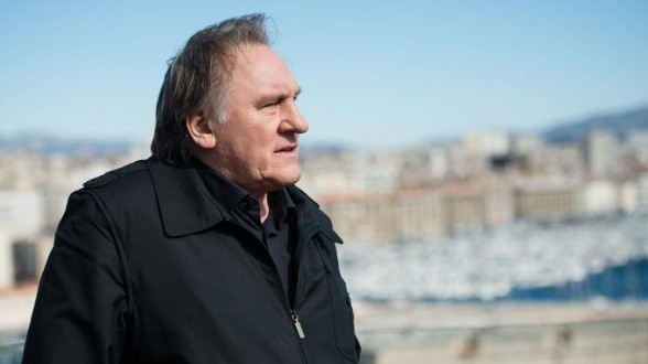 Accusation de viol contre Depardieu: le parquet de Paris demande à un juge d'instruction d'enquêter