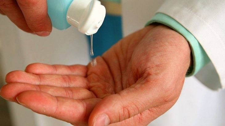 BO: Les prix « réglementés » des gels hydroalcooliques maintenus pour six mois encore