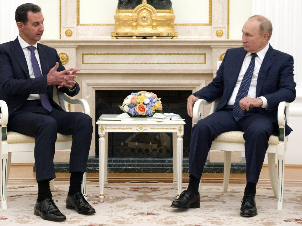 Poutine rencontre Assad à Moscou, critique l'ingérence étrangère en Syrie