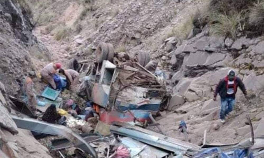 Bolivie : au moins 23 morts dans un accident d'autocar