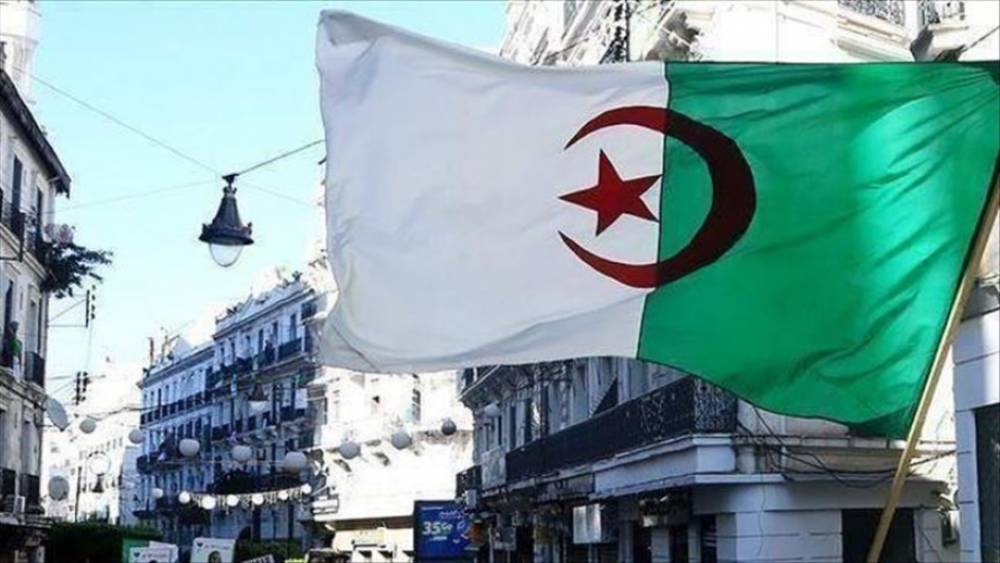 Algérie: un parti d'opposition tire la sonnette d'alarme sur "l'explosion de la misère"