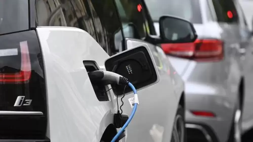 Vague de chaleur en Californie : les habitants sommés de ne pas recharger leurs voitures électriques