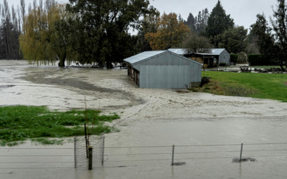 Nouvelle-Zélande : une centaine d'habitants évacués après des inondations à Queenstown