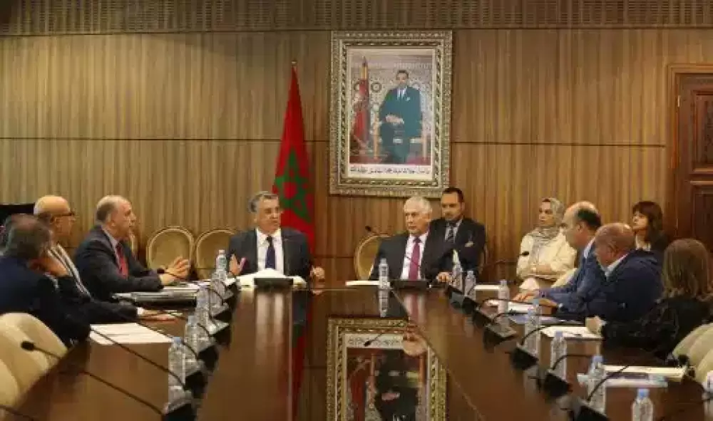 Chambre des conseillers: Présentation en commission de cinq projets de loi relatifs au secteur de la justice