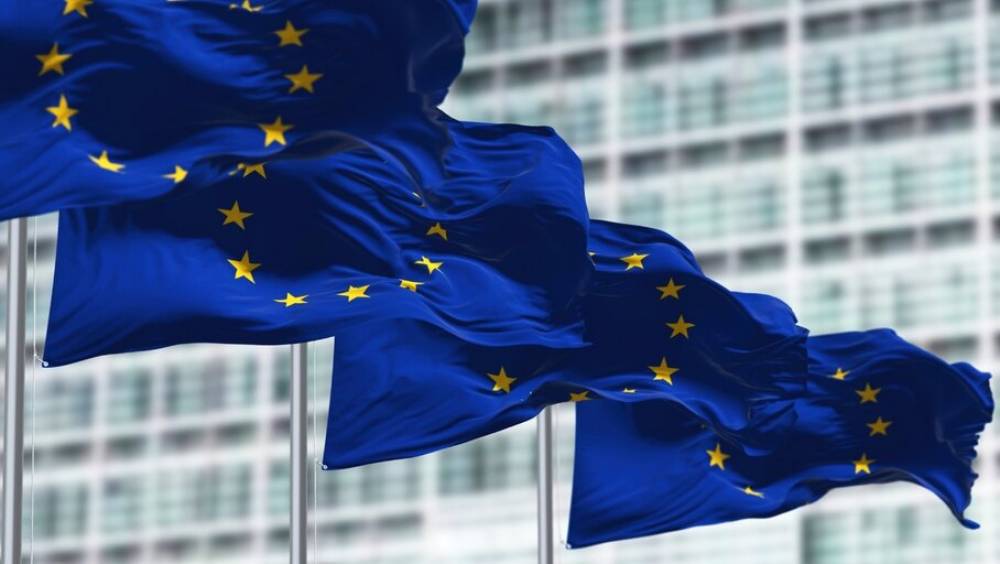 Il se fait duper par une IA et transfère 95 millions d'euros sur le compte d'un escroc : la somme appartenait à son employeur, une grande banque européenne