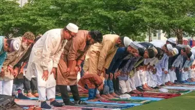 Aïd al Fitr et Aïd al Adha reconnus jours fériés e...